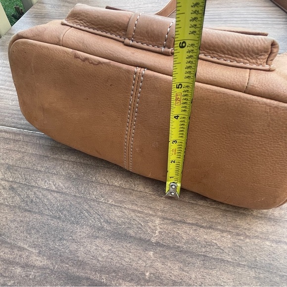 Fossil Brown Leather Purse With Outside Cell Phone Pocket - Picture 9 of 10